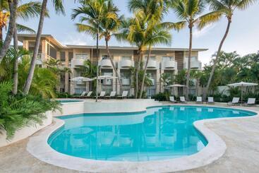 هتل Emotions by Hodelpa Juan Dolio - All Inclusive