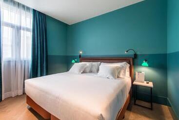 هتل Vincci The Mint