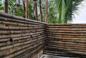 호스텔 Morue S Den