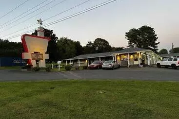 ホテル Bea S Parkway Inn