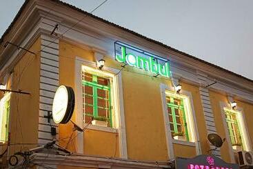 Hospedaria Jambul Cafe & Stay