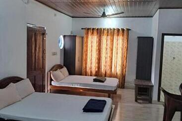 Hotel Mountain View Cottage Mankulam