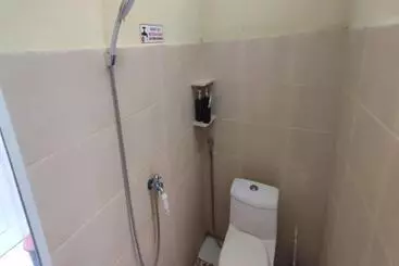 Szálloda Oyo 92464 Efniati Homestay Syariah