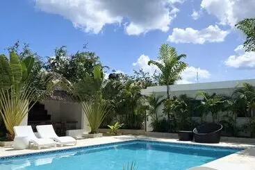 The White Rock Hotel B&b