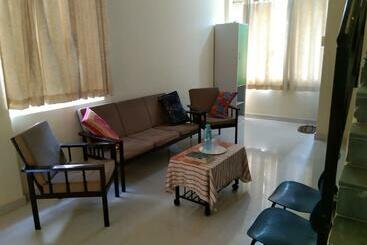 Pensionat Viaana Home Stay