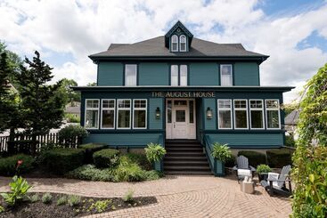 Hostel The August House