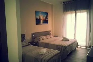 Отель Chrismare