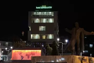 酒店 Esperanto