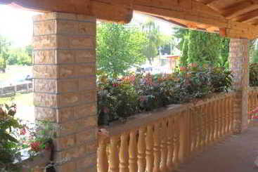 Hotel Guesthouse Sara