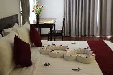 בית מלון כפרי Palm Tree Boutique