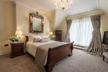 בית מלון כפרי Tullyglass House