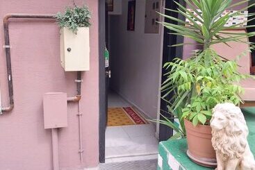 هتل آپارتمان Artemis Apart&otel