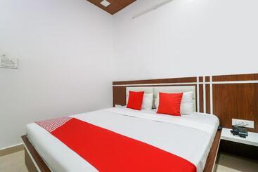 Hotel Flagship Rd Residency