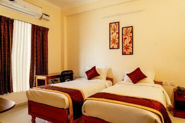 ホテル Revostay Royel By Crossway