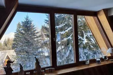 ベッドアンドブレックファースト Le Chalet Pointu De Capucine Chambre D Hote Arcs 1600