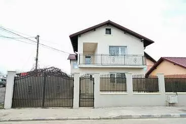 ユースホステル Cazare Muncitori Ploiesti
