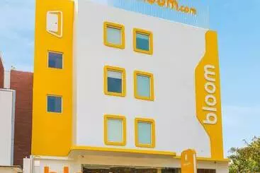 Bloom Hotel Golf Course Road, Sector 43