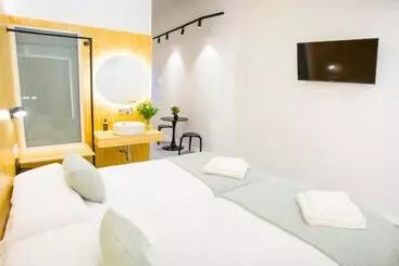 Pension Kalidas Hostel Suites