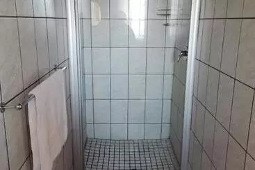 ペンション Neon Moon