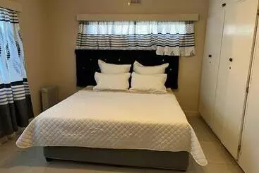 The Big Five Bed And Breakfast