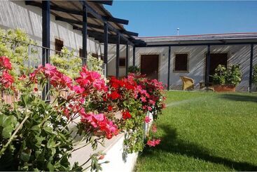 בית מלון כפרי Lido Impero