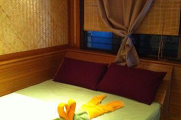 Hotel Sukkasem Homestay