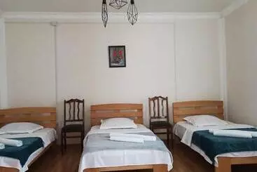 Bed and Breakfast Leila S Guest House