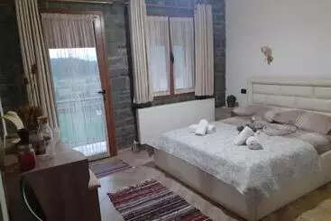 Pensão Bujtina Vila Dodo