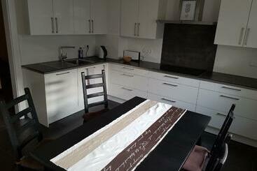 פנסיון Monteurzimmer Jusy