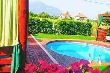 پانسیون Villa Saturea