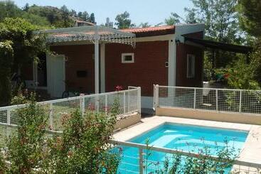 Apart Otel Cabañas Molinos De Vientos