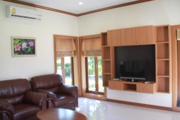 관광객 아파트 Ban Thaithip Resort