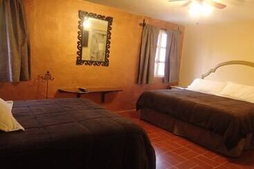 هتل Casa De Las Conservas Bed And Breakfast