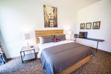 酒店 Okoboji Commons