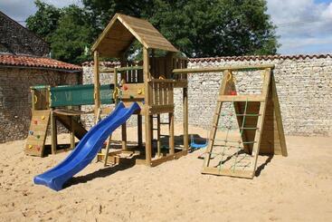 Пансион Domaine De Chantageasse