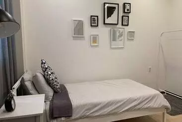 Whitetail Guesthouse Hostel