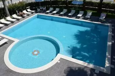 Отель Kiara Residence