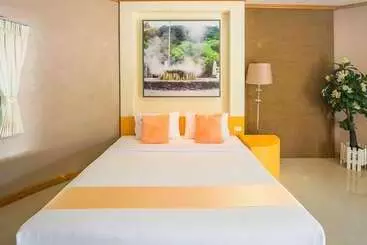 هتل Phutara Resort Ranong