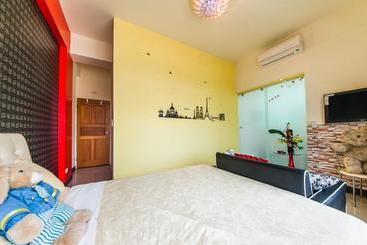 پانسیون Love Night Market Inn