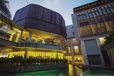 هتل Bali Paragon Resort