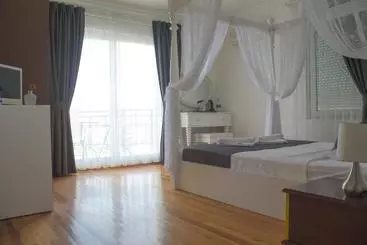 تختخواب و صبحانه Lumina Otel