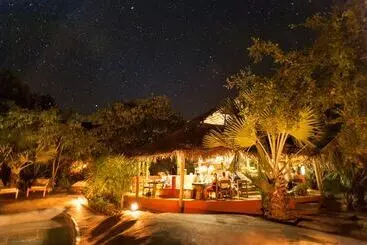 هتل Iharana Bush Camp