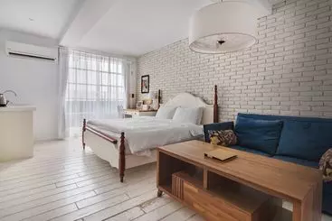 پانسیون 4 Design Inn