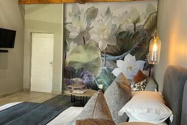 פנסיון Nut Grove Boutique