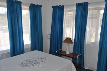 فندق صغير Backpacker Apartments