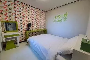 בית מלון כפרי Beewool Chaewool