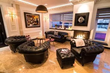 هتل Diamond Suites By Reykjavik Keflavik Airport