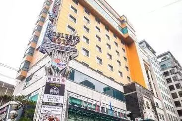 בית מלון כפרי Noblesse Tourist