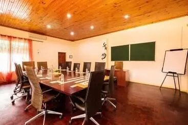 Hotel Palmwood Lodge