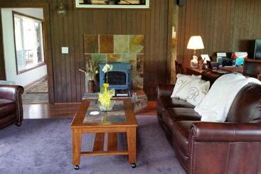 Volcano Acres Ranch B&b